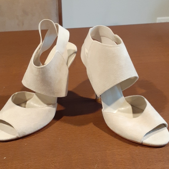 NWOT LUCCA FERRI COLLECTION HEELS 9B - Picture 7 of 7